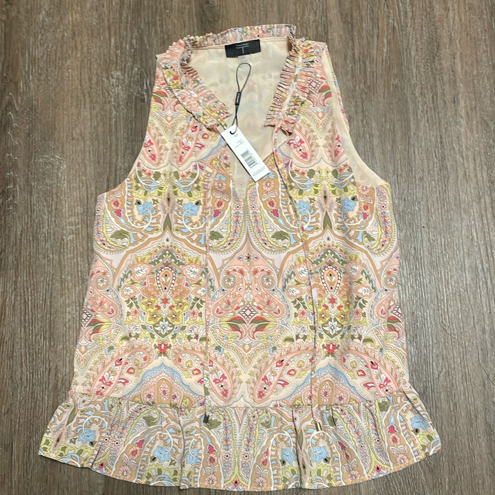 NWT Small tahari sleeveless blouse; light pink, yellow paisley print.